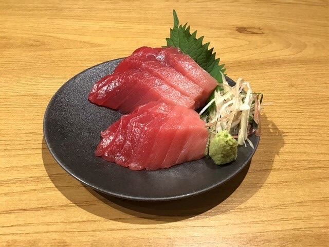 生インドマグロ中トロ刺し
