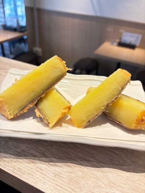 二時間弱火で揚げたさつまいも　２ケ