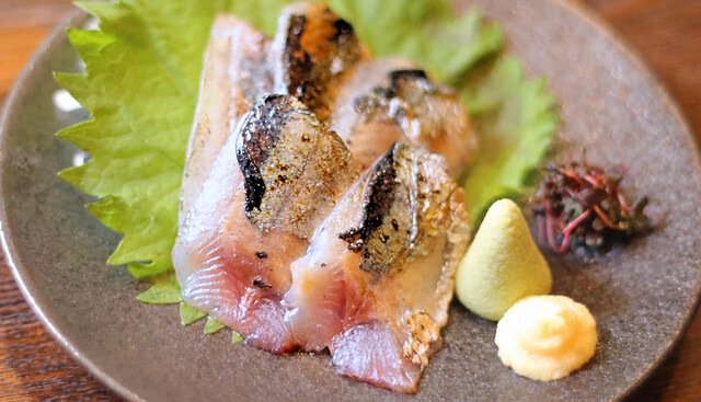 秋刀魚の炙り刺し