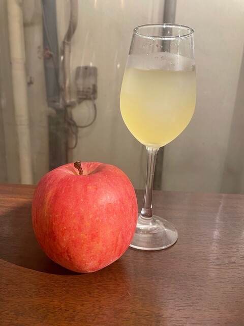 津軽りんごのサングリア