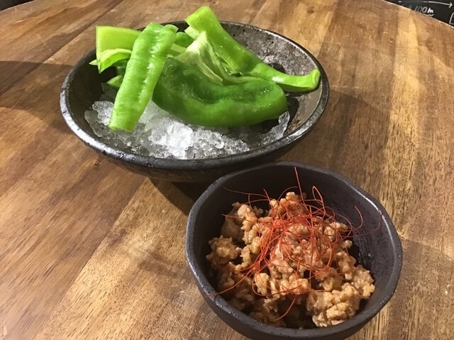 パリパリ肉味噌万願寺
